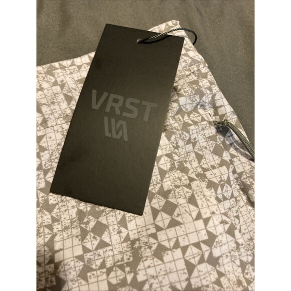 VRST Men's 5” Resort Short Print White/Silver Stamped Geo Size M NWT - Picture 7 of 14